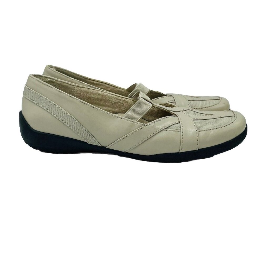 Easy Street Shoes Womens Size 7 M Beige Slip On Loafers Shoe Comfort Casual Flat